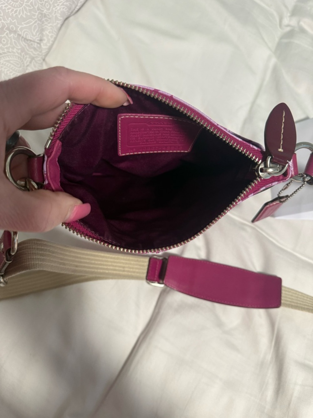 Coach 2008 Lavender logo print Crossbody in leather w/COA!! - Picture 10 of 16